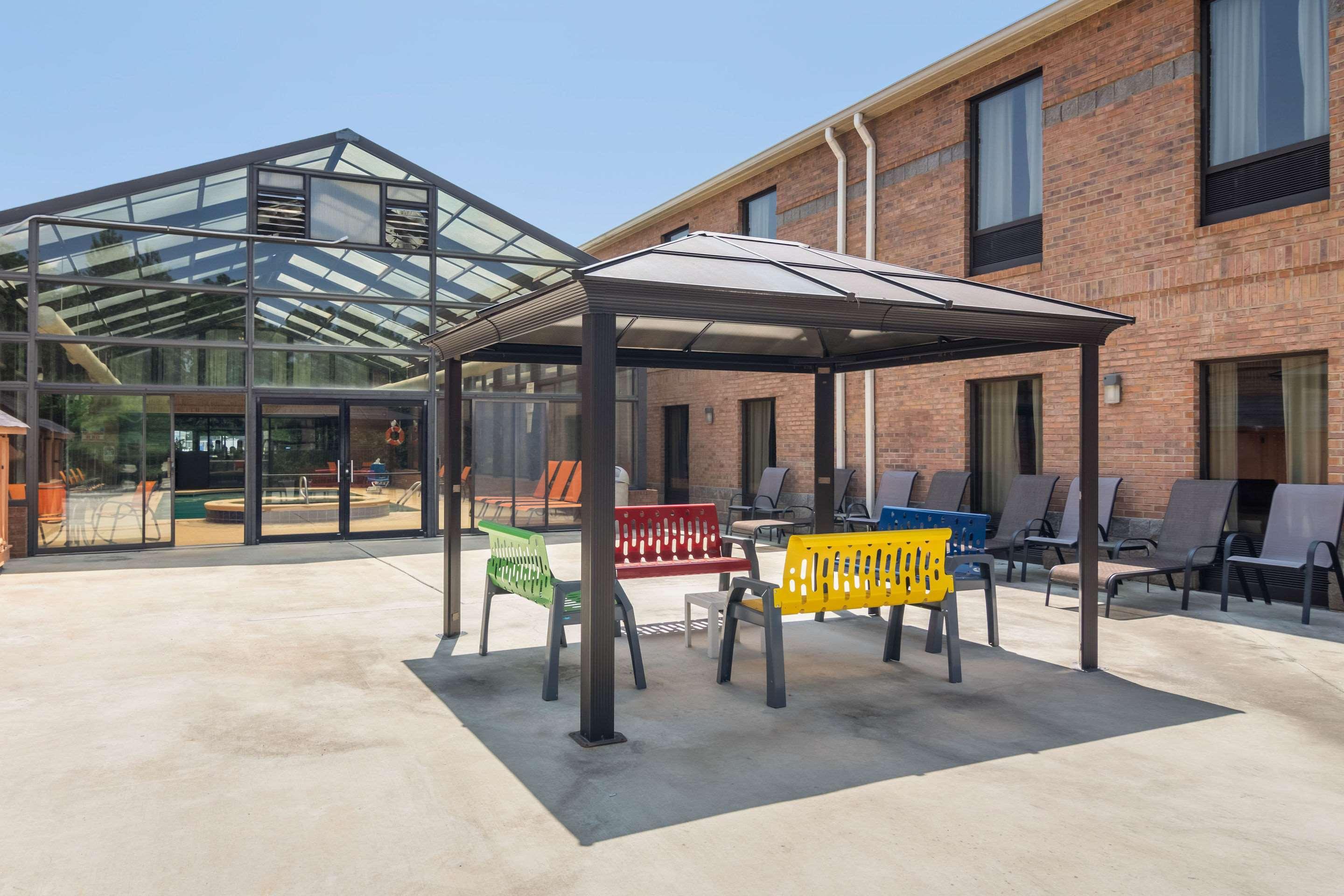 Comfort Inn & Suites Perry National Fairgrounds Area Экстерьер фото
