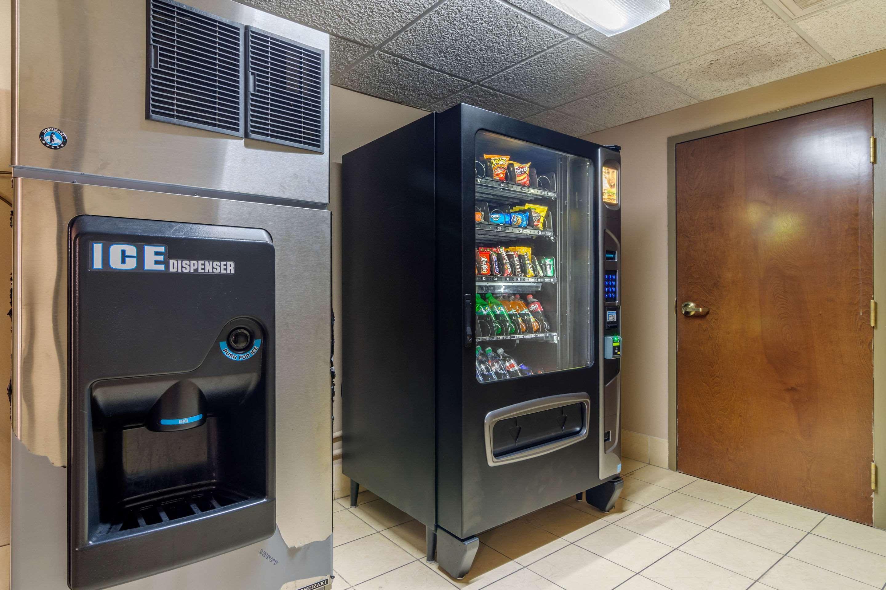 Comfort Inn & Suites Perry National Fairgrounds Area Экстерьер фото