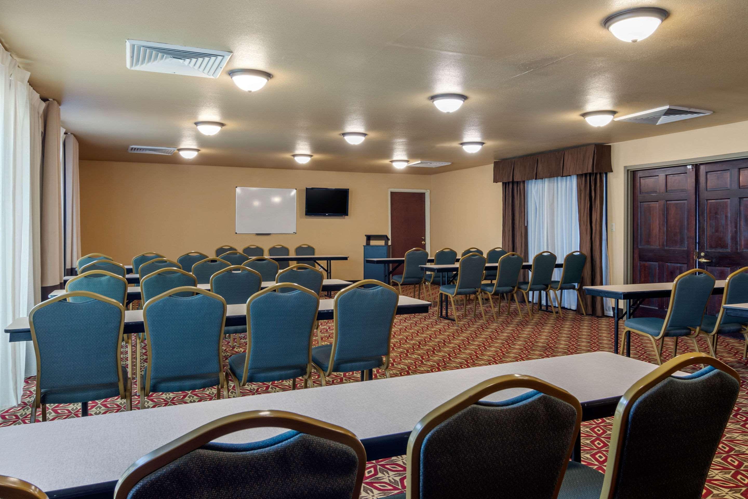 Comfort Inn & Suites Perry National Fairgrounds Area Экстерьер фото