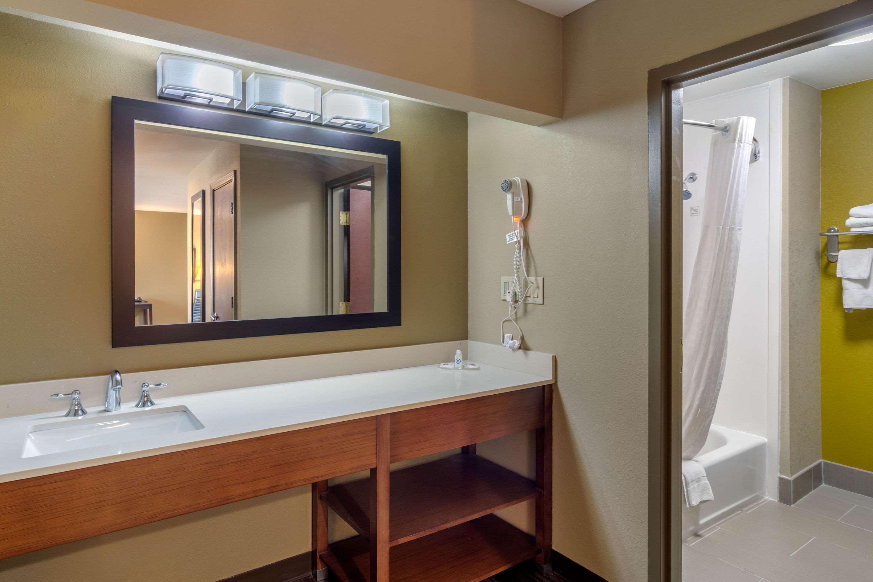 Comfort Inn & Suites Perry National Fairgrounds Area Экстерьер фото