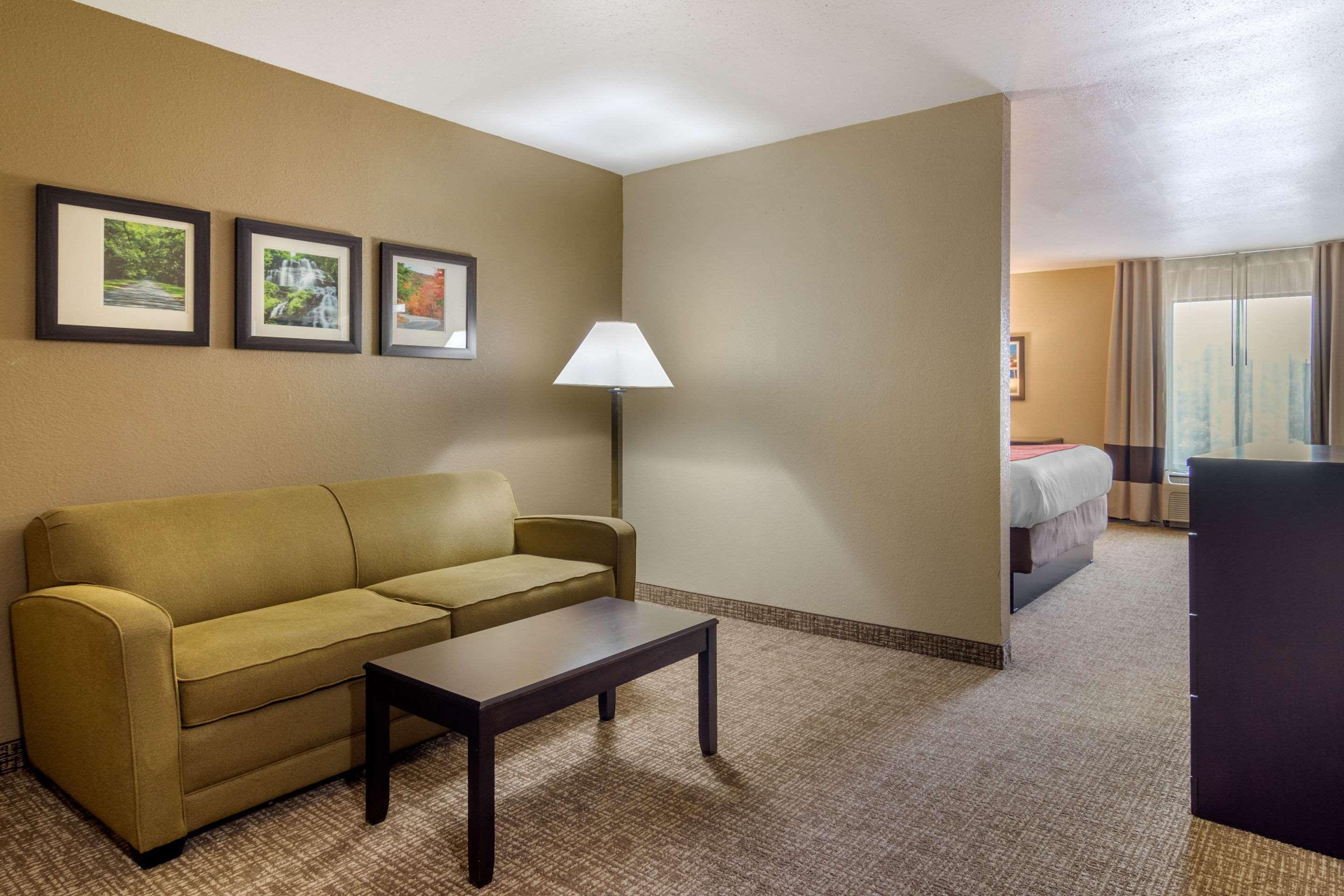 Comfort Inn & Suites Perry National Fairgrounds Area Экстерьер фото