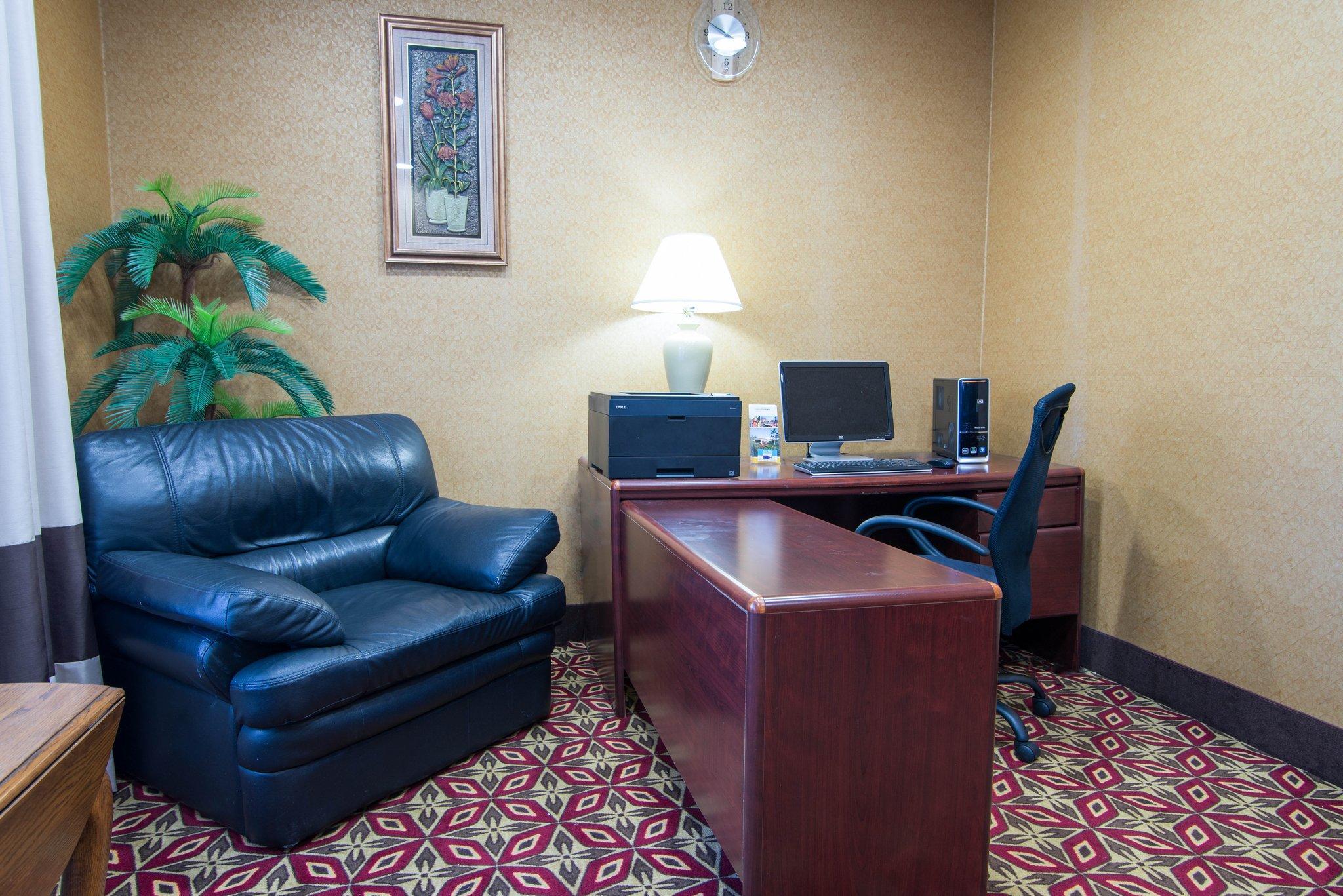 Comfort Inn & Suites Perry National Fairgrounds Area Экстерьер фото